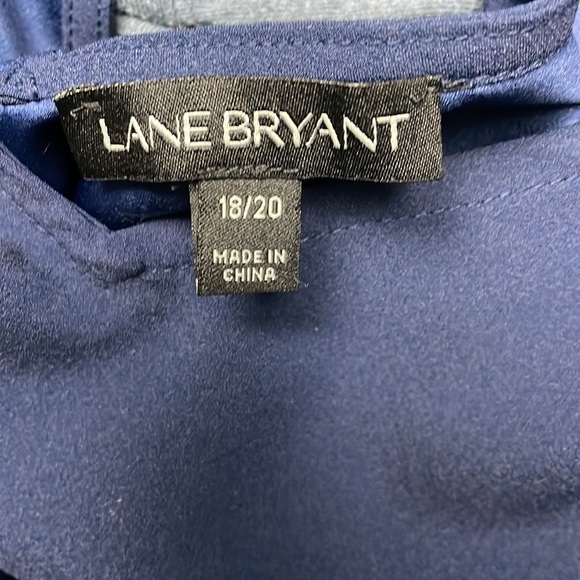 💕4 for $25💕 Women’s bell sleeve Lane Bryant top. - Picture 7 of 7